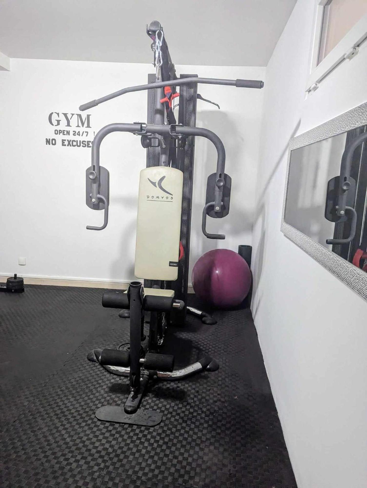 Chambre Climatisee Avec Espaces Privatifs Dont Salle De Bain Et Wc La Liviniere Exterior foto